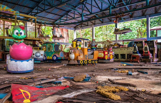 abandoned theme parks around the world malories adventures main