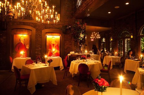 Comedor del restaurante One if by Land Two If by Sea