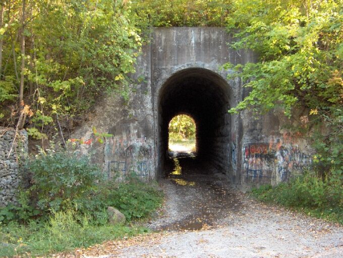 tunnel01